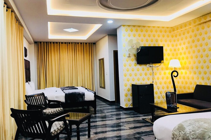 Room 11 of 87