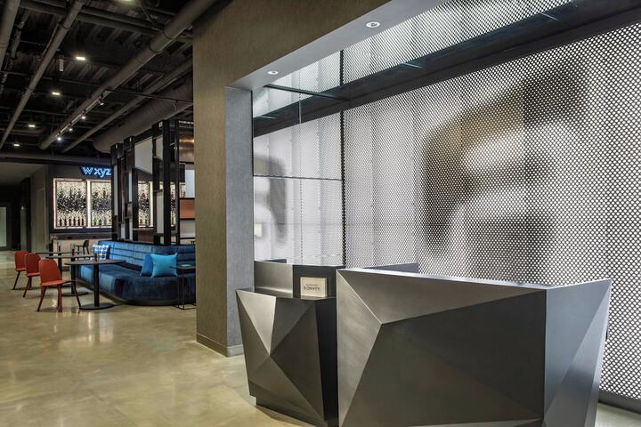 Lobby lounge