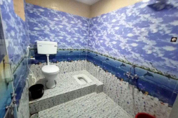 Room 16 of 25