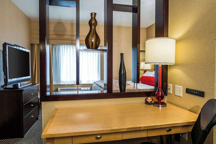 Room 16 of 37