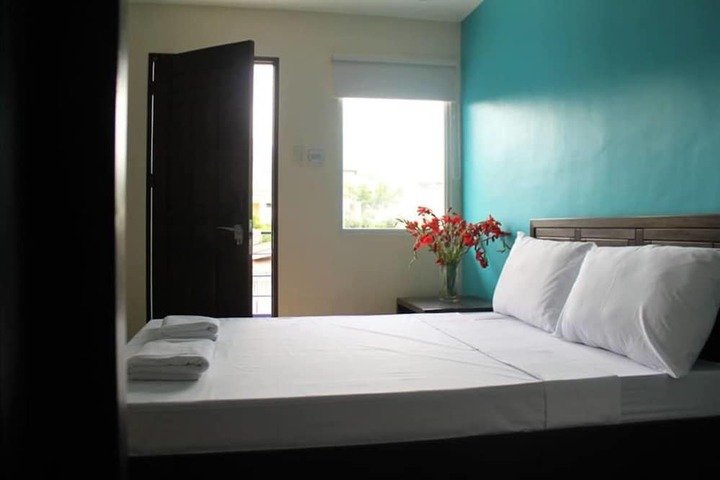 Room 15 of 33