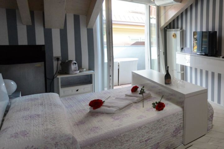 Room 4 of 45