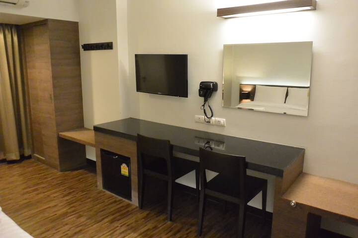 Room 7 of 50