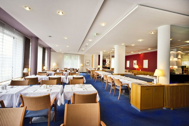 Dining 58 of 70