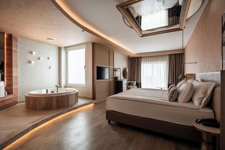 Room 57 of 122