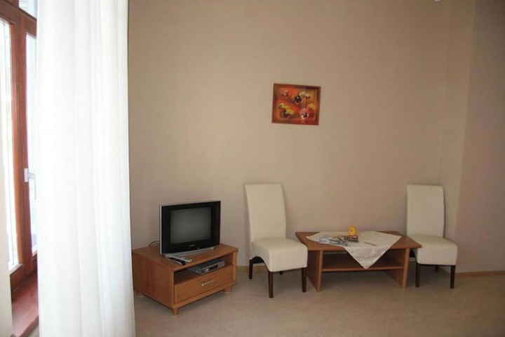 Room 19 of 40