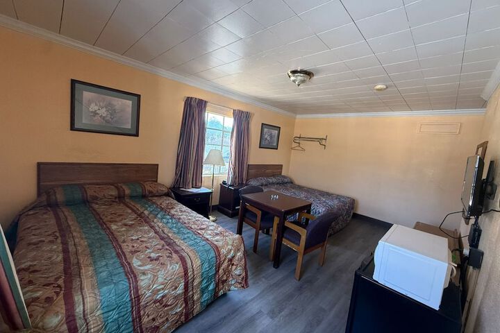 Room 17 of 39