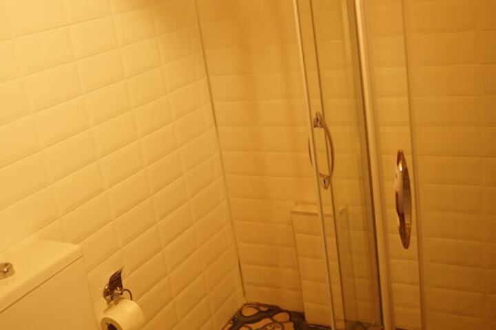 Room 110 of 139