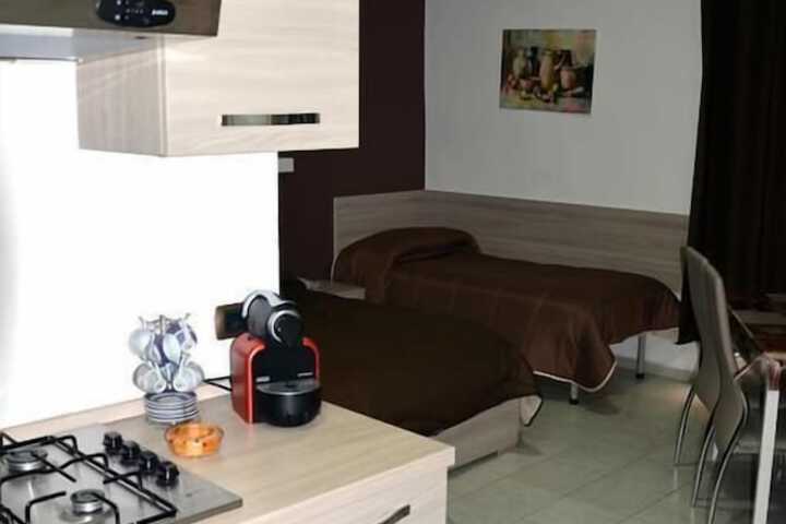 Room 6 of 13