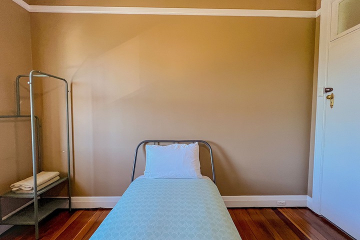 Room 6 of 19