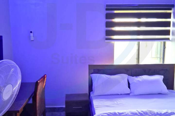 Room 13 of 31
