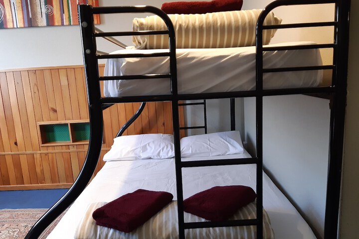 Room 19 of 76