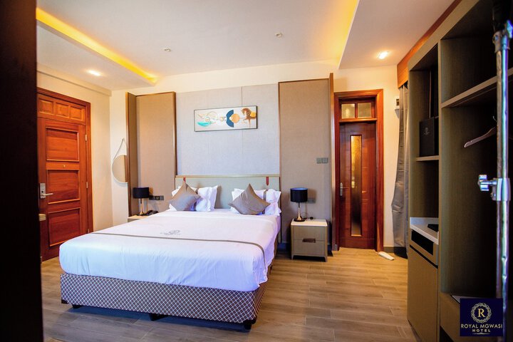 Room 48 of 79