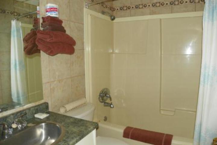 Room 6 of 7