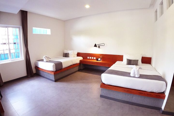 Room 6 of 37
