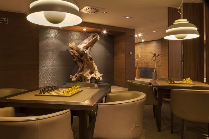 Guest Lobby