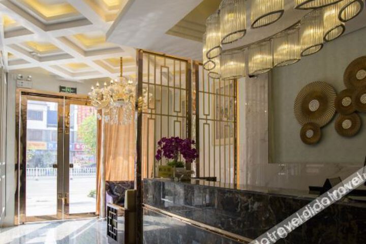 Hotel Interior 7 of 19