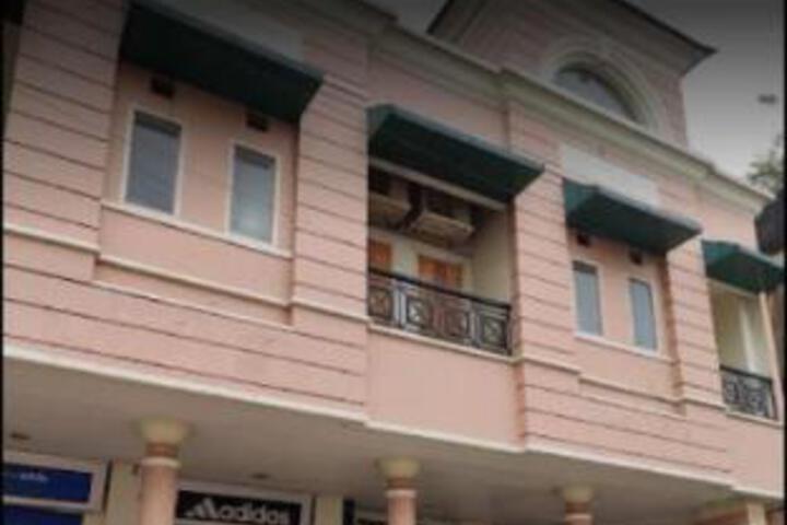 Hotel Maharani Palace