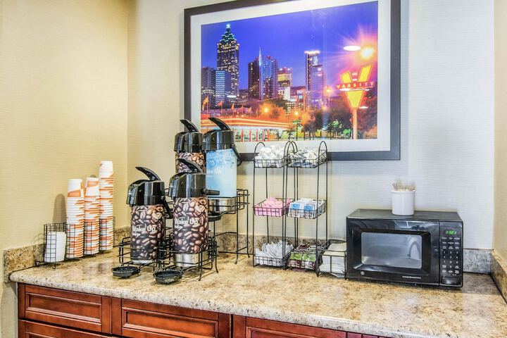 Breakfast area