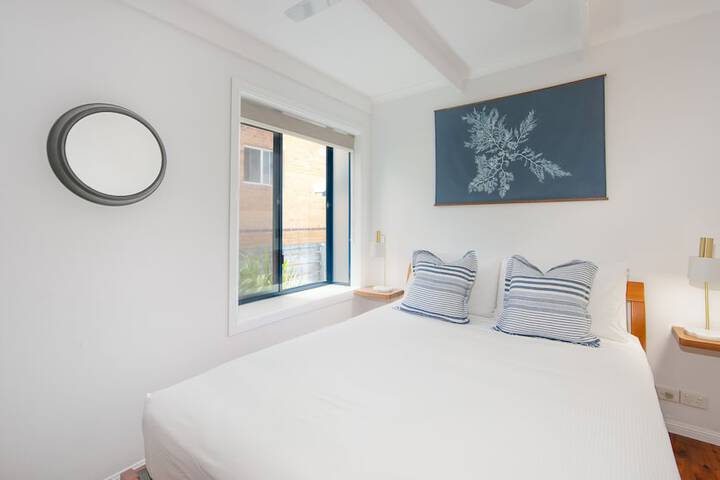 Room 3 of 52