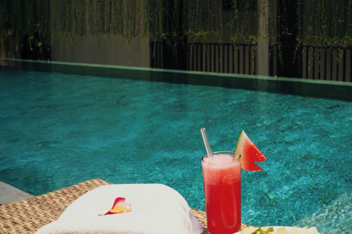 Pool 24 of 51