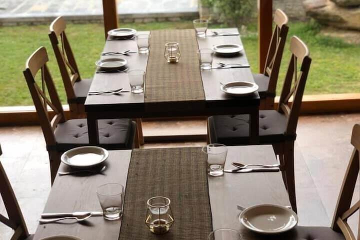 Dining 23 of 50