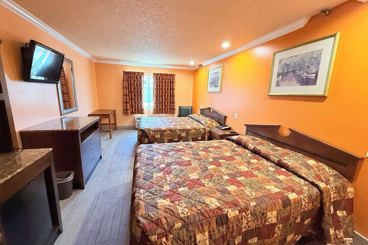 Room 3 of 9