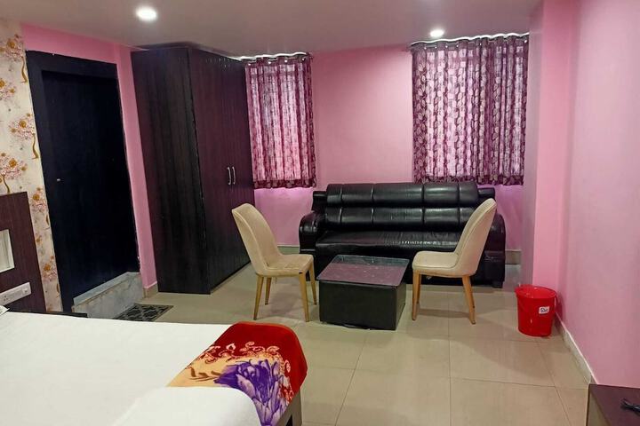 Room 5 of 48