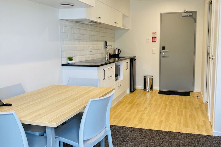 Room 5 of 17