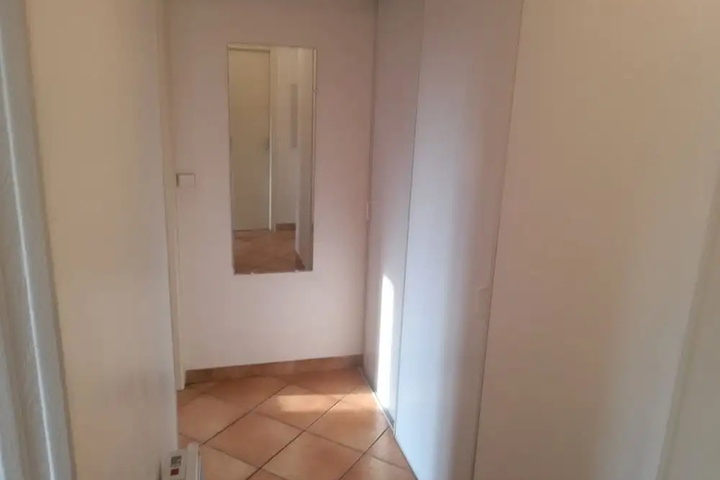 Room 9 of 15