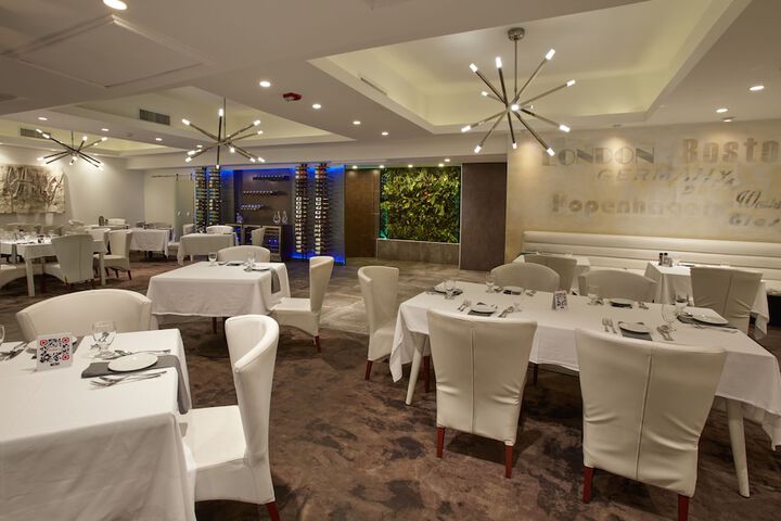 Dining 68 of 102