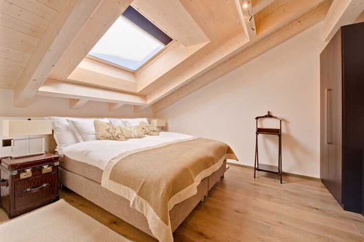 Room 6 of 22