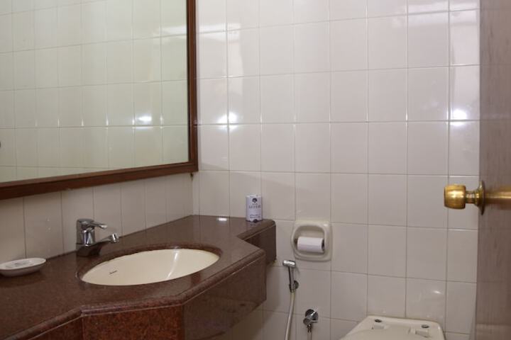 Room 14 of 22
