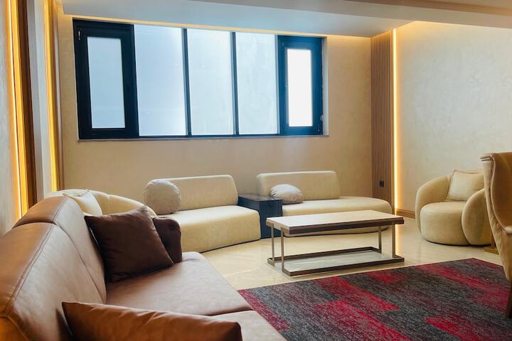 Guest Lobby