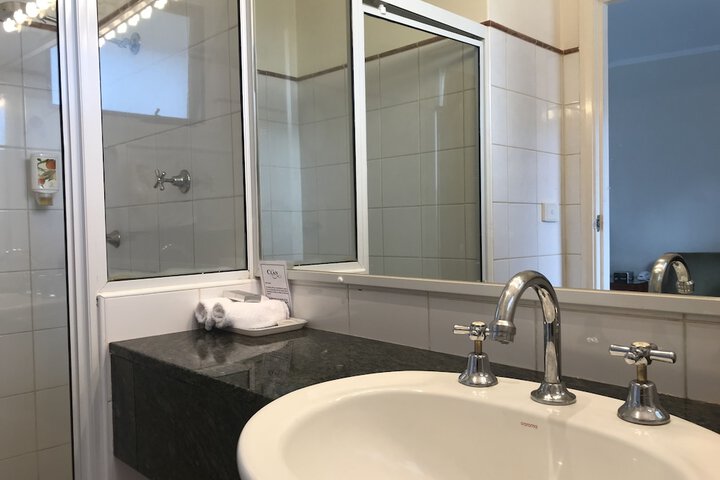 Room 40 of 65