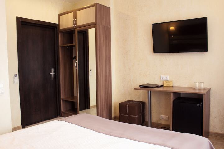 Room 17 of 48