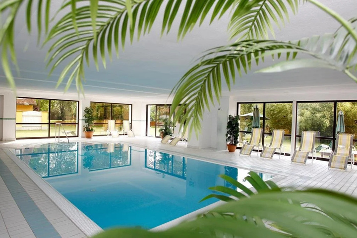 Pool 5 of 15