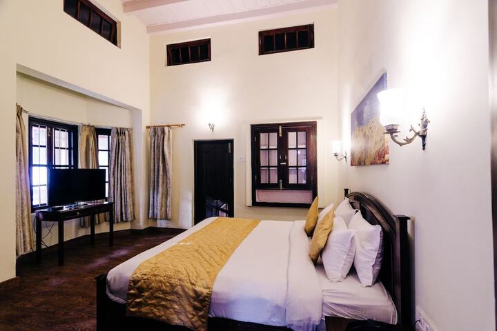 Room 18 of 188