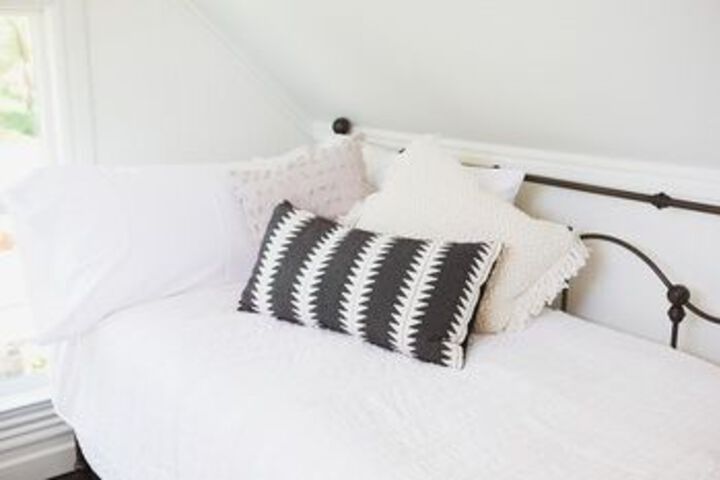 Room 17 of 30