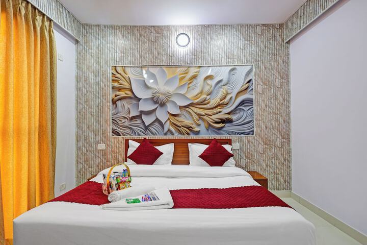 Room 5 of 32