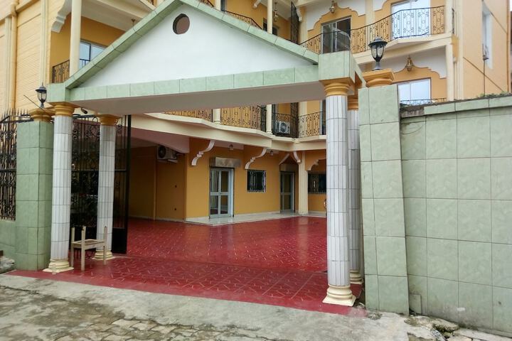 Hôtel - Y