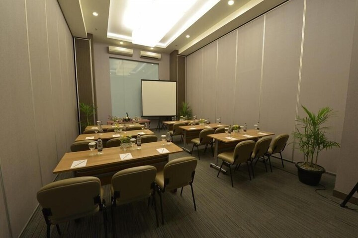 Meeting 28 of 32