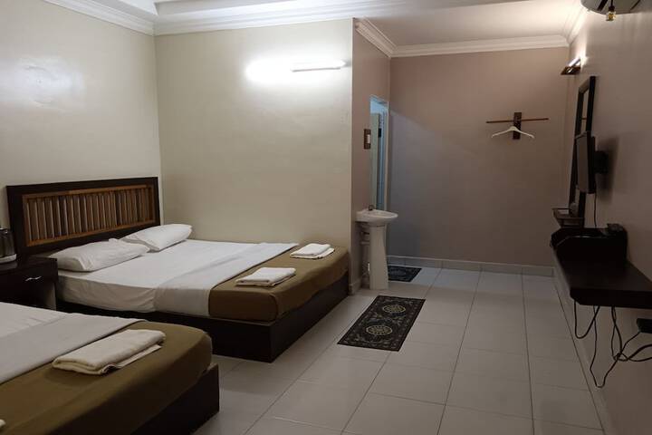 Room 11 of 41