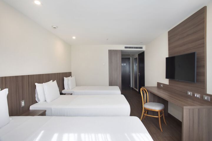 Room 8 of 24