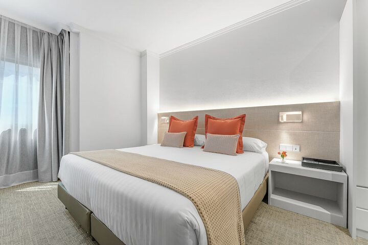 Room 17 of 41