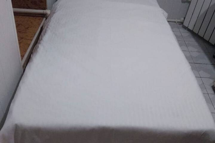 Room 2 of 6