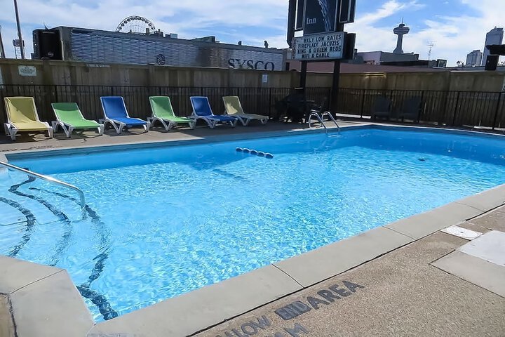 Pool 12 of 19