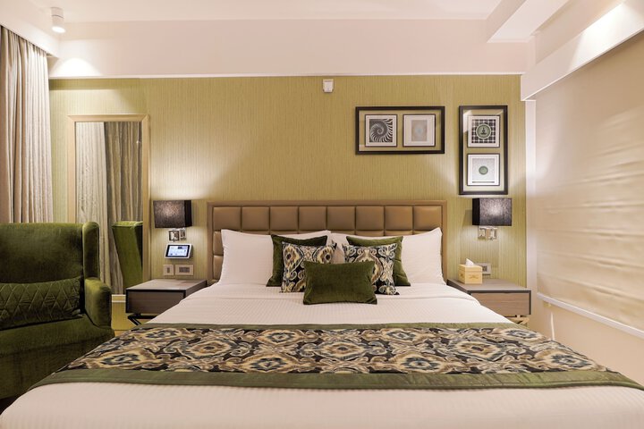 Room 26 of 65