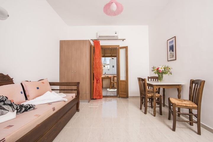 Room 25 of 65