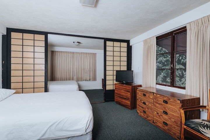 Room 43 of 111